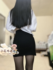 ✨蜜蜜：163cm/C奶/46kg/22歲 她是一位嬌小可愛、氣質出眾的女孩，擁有修長迷人的美腿